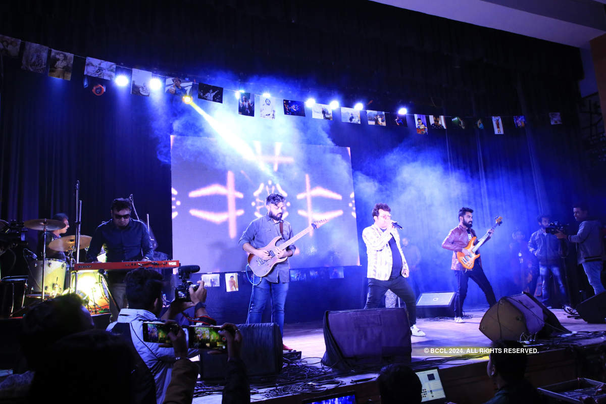 Sidhu celebrated his 50th birthday with the band