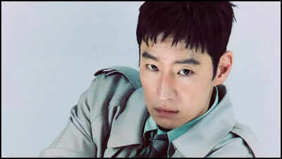 Lee Je Hoon was once kicked out of a film project; the actor opens up about life in the entertainment industry