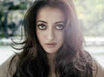 These pool pictures of Bengali beauty Raima Sen are breaking the internet